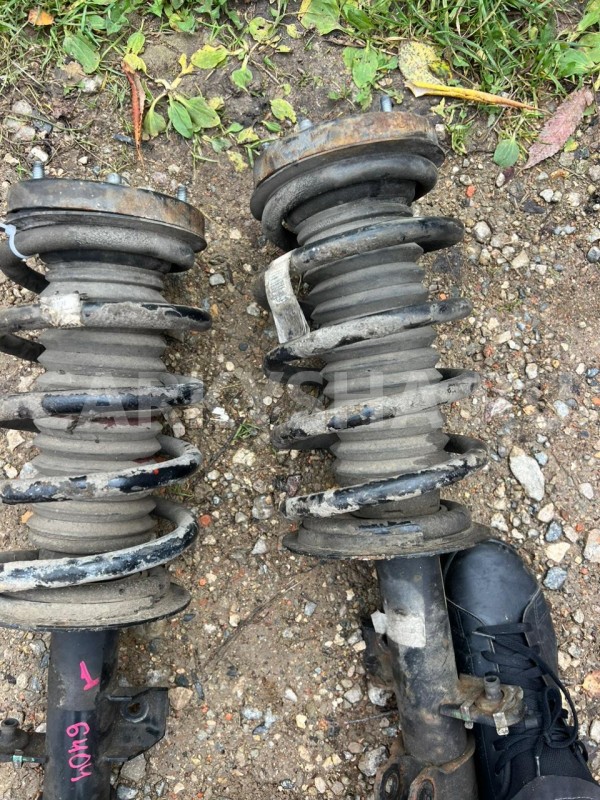 Стойка BMW X5 E53 BMW X5 