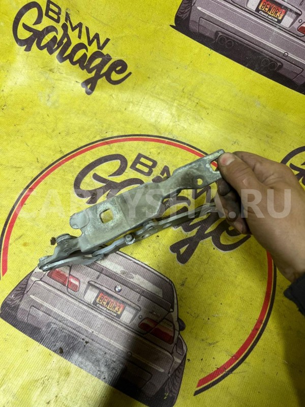 Петля капота передняя правая BMW 3 E46 M43 1999 BMW 3er 