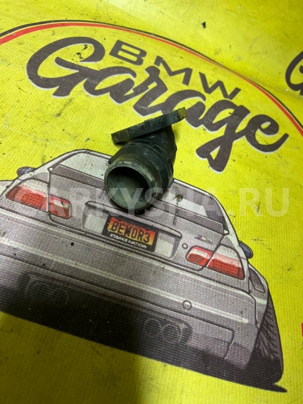 Фланец системы охлаждения BMW 3 E46 M43 1999 BMW 3er 