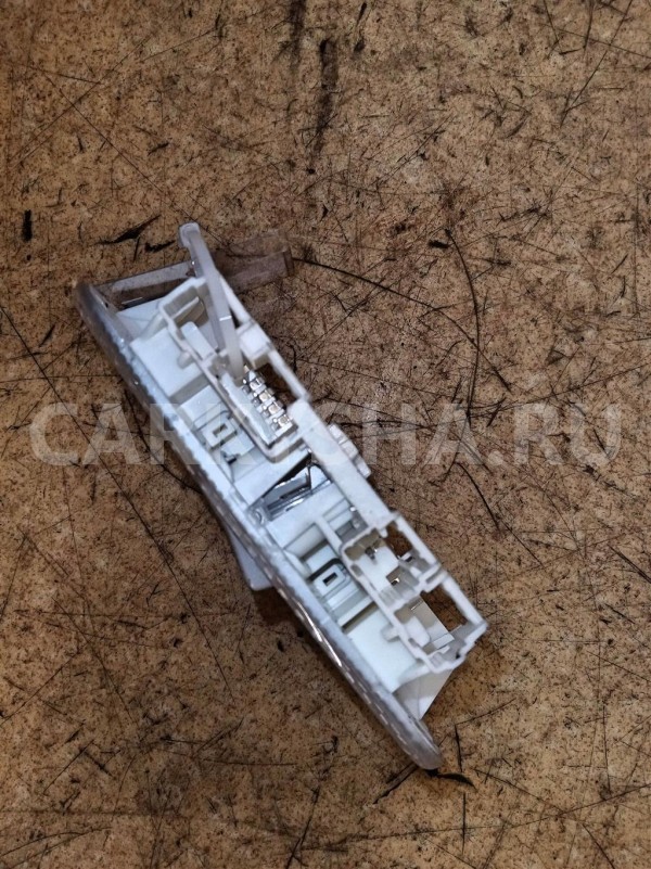 Название детали Плафон салона Модель Peugeot 3008 Peugeot 3008 оригинальный номер 6362T9