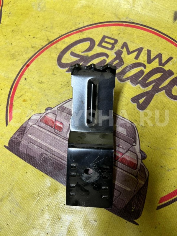 Противооткатный упор BMW 3 E46 M43 1999 BMW 3er 