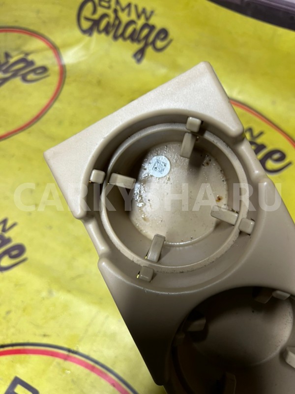 Подстаканник BMW 3 E46 M52B28TU 2000 BMW 3er 