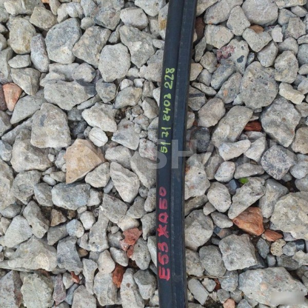 Уплотнитель капота BMW X5 E53 BMW X5 