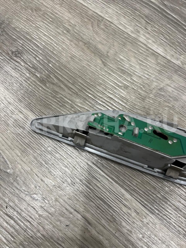 Фонарь освещения салона задний правый BMW 5 E39 BMW 5er 