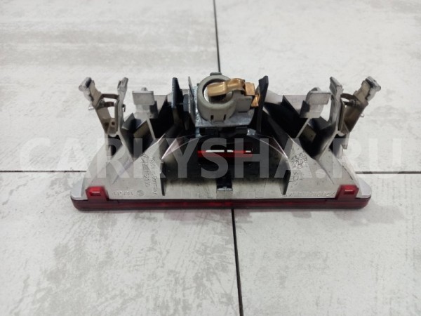 Третий стоп-сигнал Mercedes E320 2108200456 W210 Mercedes-Benz E-klasse 